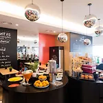 Centro Trindade 3* Oporto