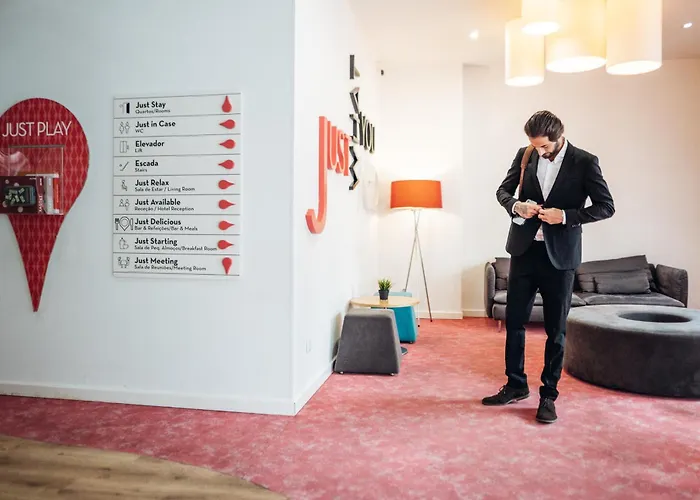 Centro Trindade 3* Oporto